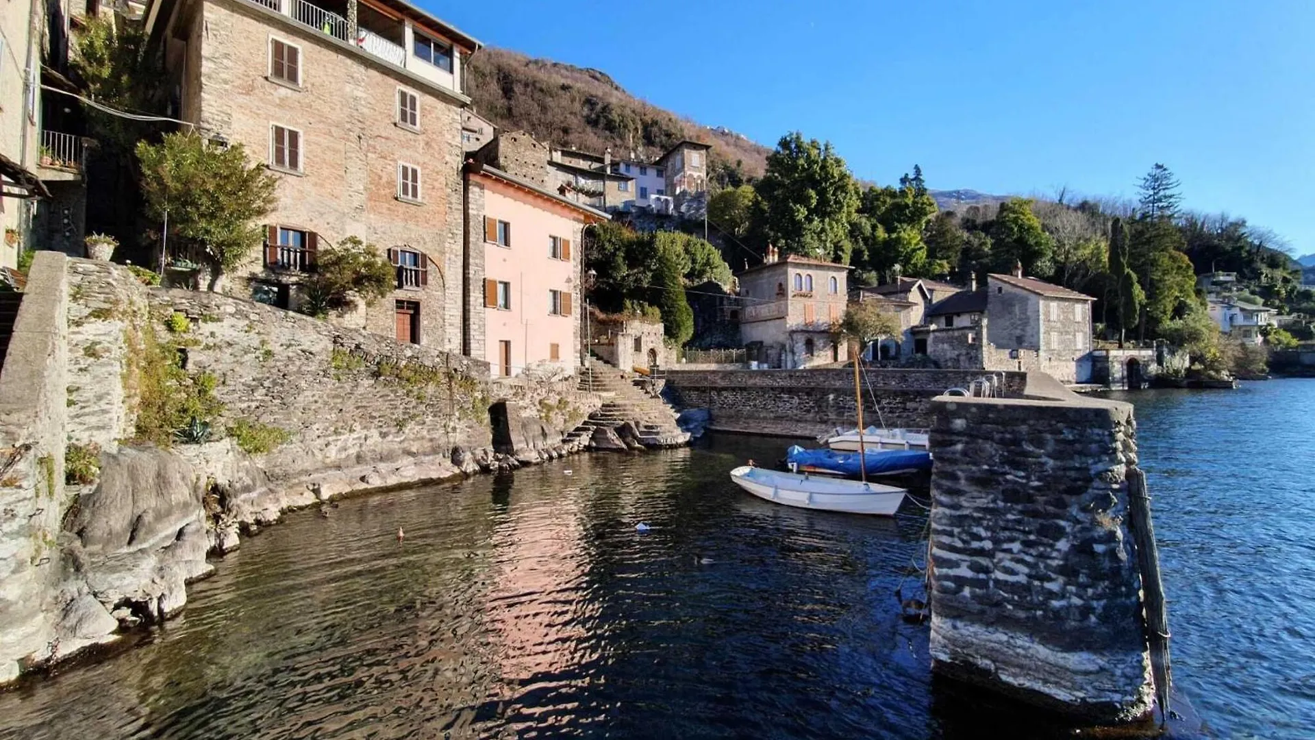 Snug Apartment In Dervio With Balcony Or Terrace