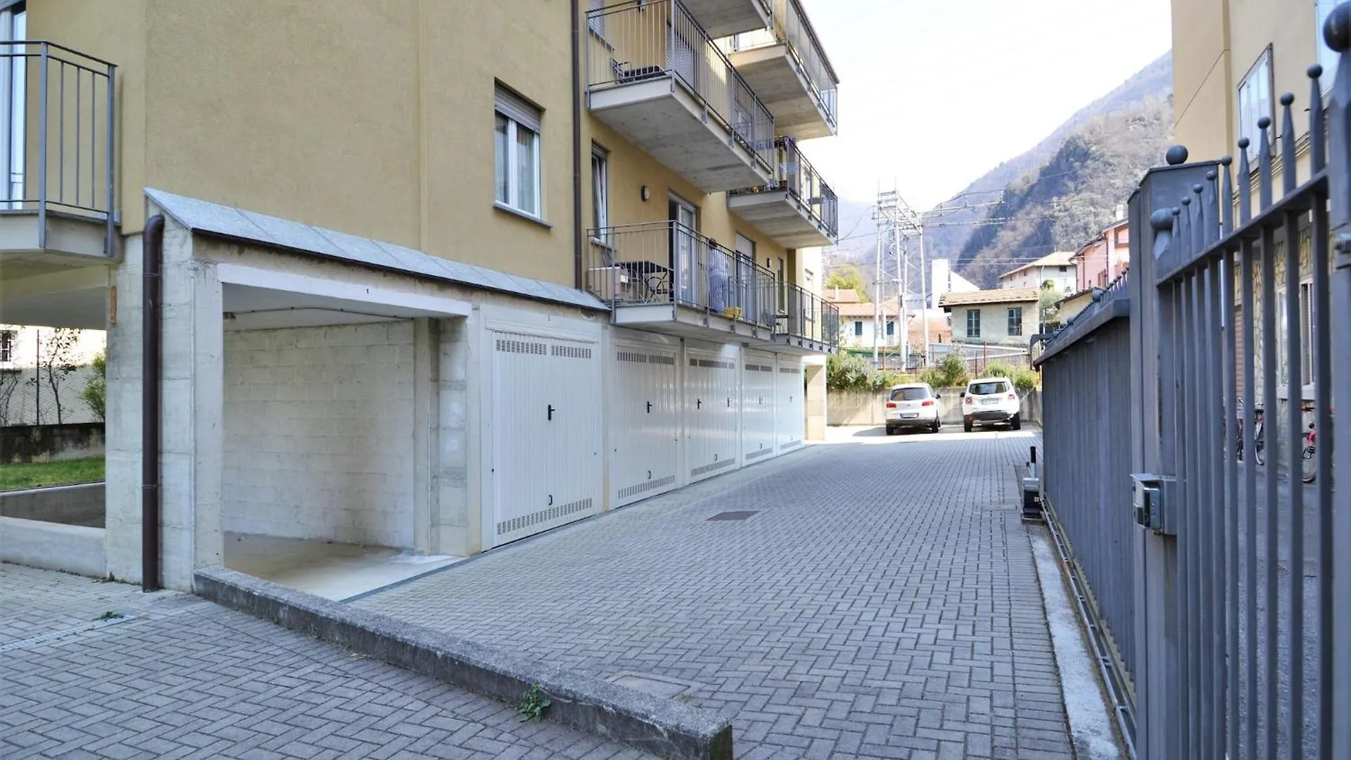 Snug Apartment In Dervio With Balcony Or Terrace