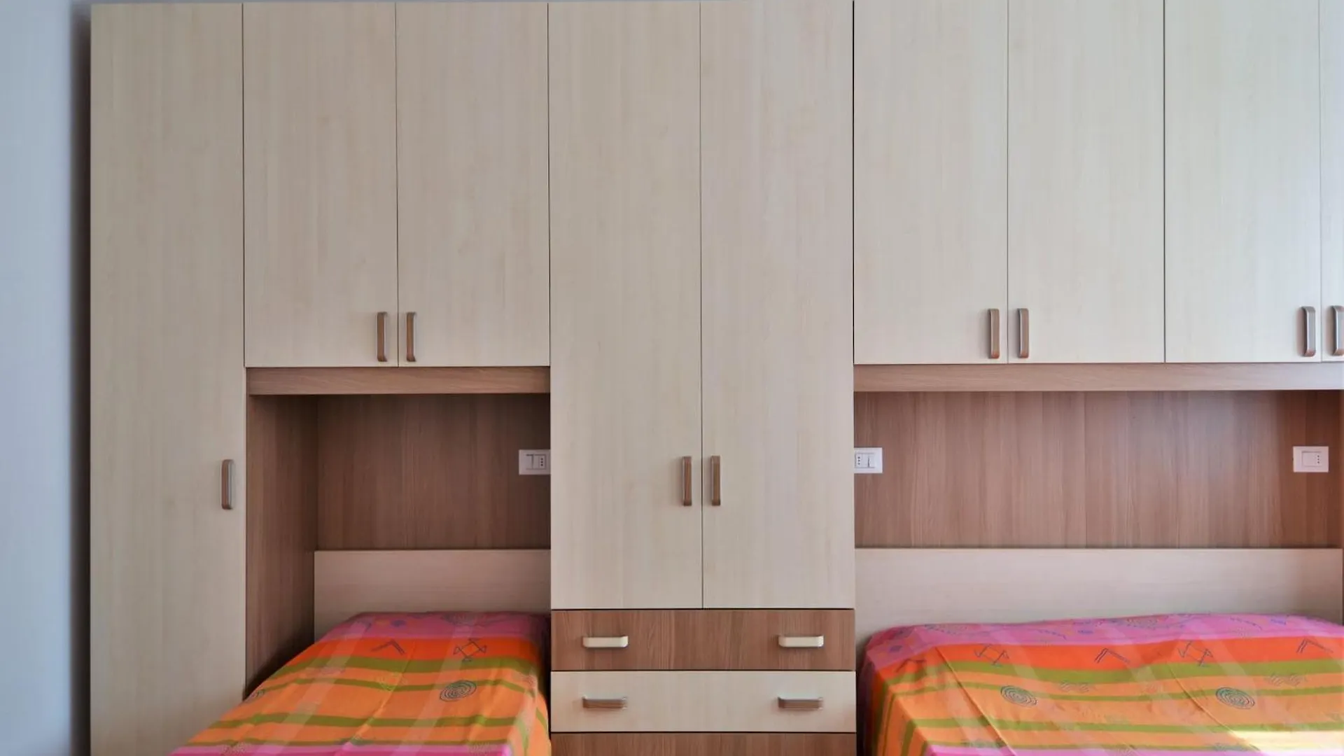 Snug Apartment In Dervio With Balcony Or Terrace 0*,  Itália