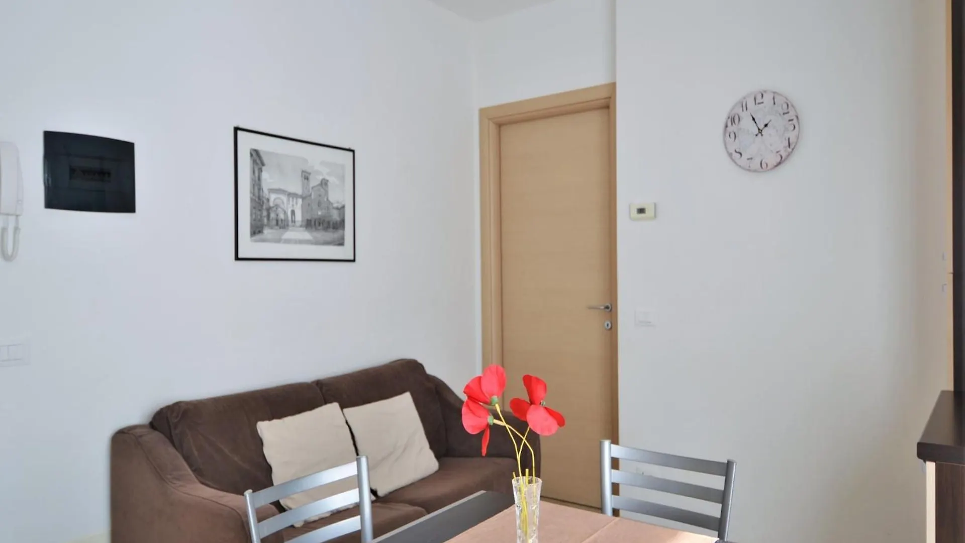 Snug Apartment In Dervio With Balcony Or Terrace